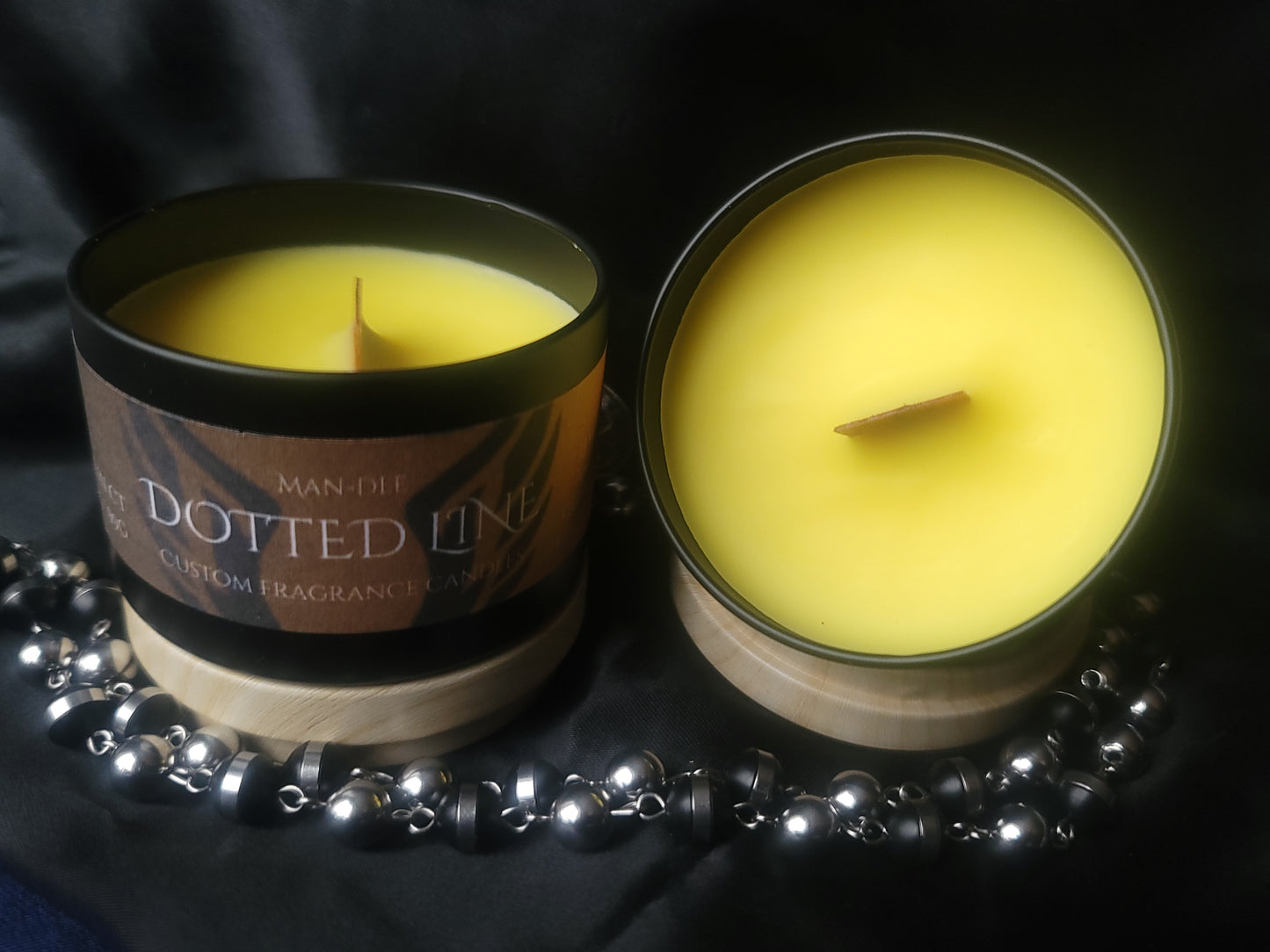 🕯️ Dotted Line Candle