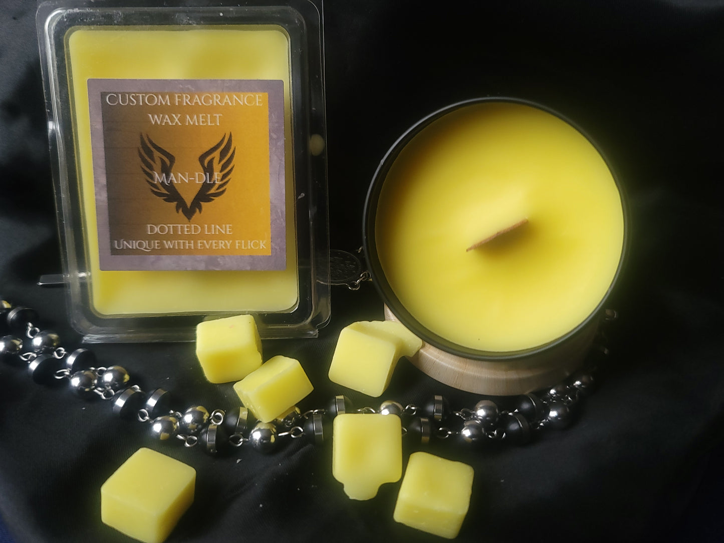 🕯️ Dotted Line Candle