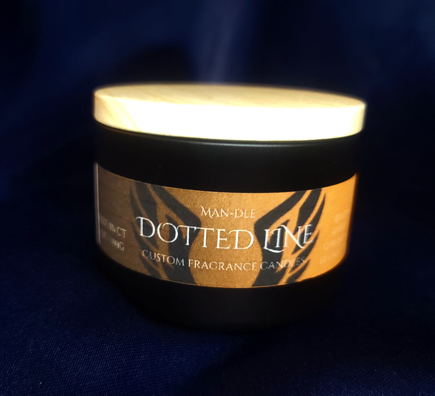 🕯️ Dotted Line Candle