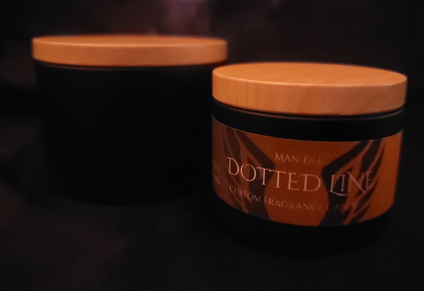 🕯️ Dotted Line Candle